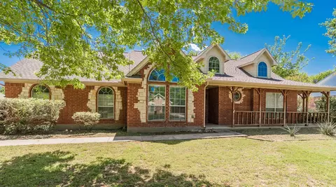 215 Harrison Ct, Shady Shores, TX 76208