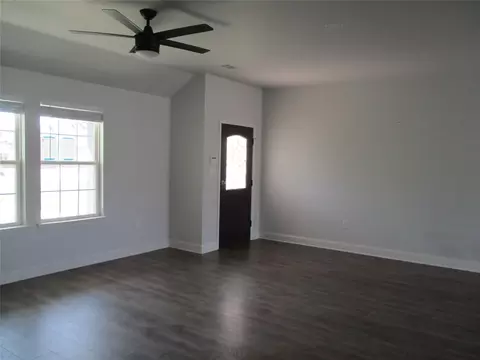 107 Tanglewood Dr, Tool, TX 75143 photo 3