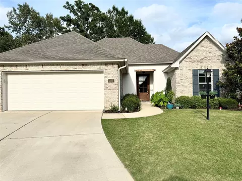227 Acadiana Creek Dr, Shreveport, LA 71106