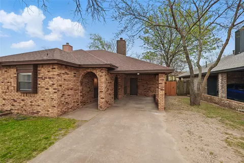1752 Dynasty Dr, Glenn Heights, TX 75154