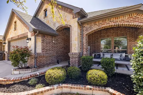 6001 Scottsdale Ln, Fort Worth, TX 76179