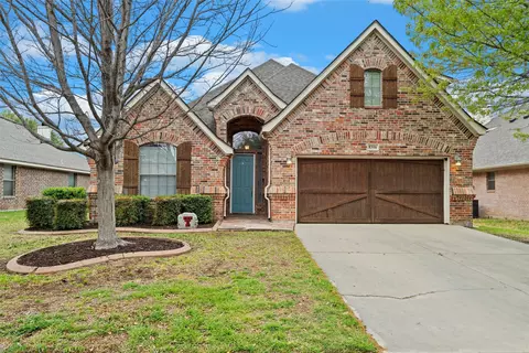 8316 Estandarte Ct, Benbrook, TX 76126