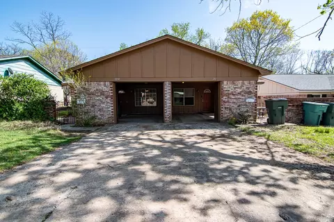 1214 W 1216 W Hunt St, Sherman, TX 75092