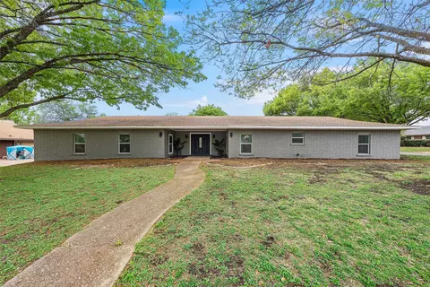 300 Will Boleman Dr, Hewitt, TX 76643