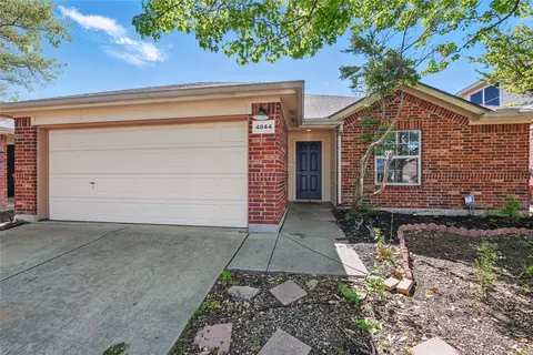4844 Carrotwood Dr, Fort Worth, TX 76244