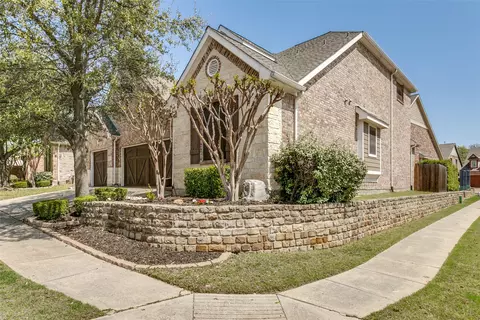 2200 Eagles Nest Dr, Euless, TX 76039