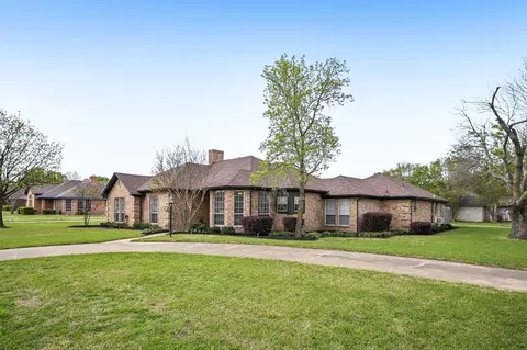 100 Brandon Ln, Forney, TX 75126