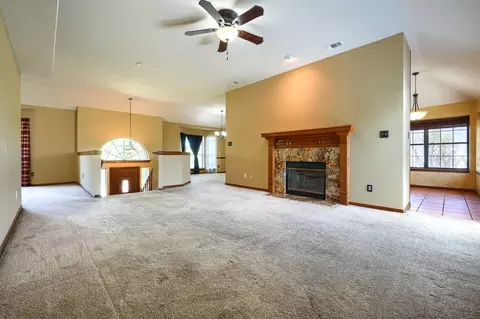 Living - 8418 Bridgewater Dr, Rowlett, TX 75088 photo 2 of 7
