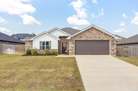 16221 Ridgeview Ln, Lindale, TX 75771