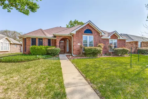 6606 Buckeye Dr, Rowlett, TX 75089