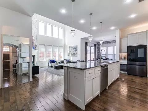 2428 Vaquero Ln, Carrollton, TX 75010