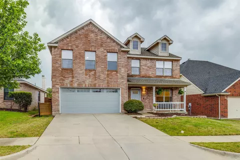 5100 Raymond Dr, Fort Worth, TX 76244