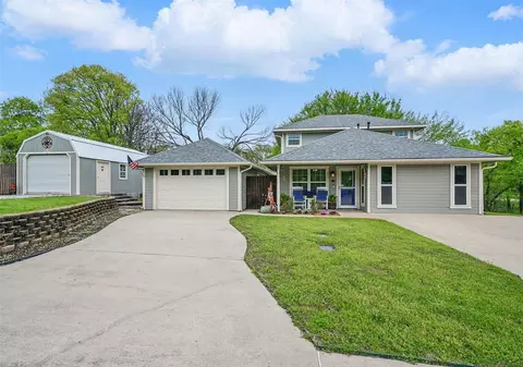 492 E Marshall St, Van Alstyne, TX 75495
