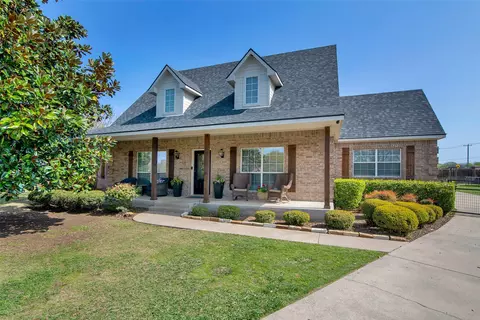611 Clay Ln, Sherman, TX 75092