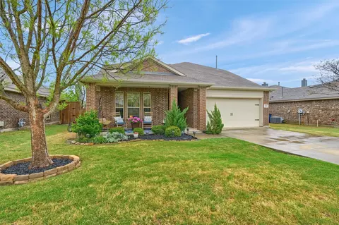 1521 Greenbrier Dr, Van Alstyne, TX 75495