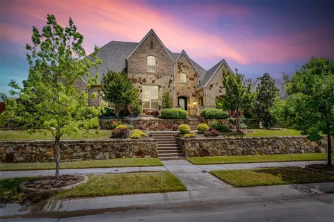 3010 Merlin Dr, Carrollton, TX 75010
