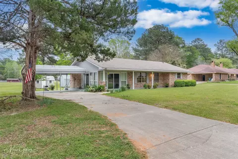 804 E Palmetto Ave, Plain Dealing, LA 71064
