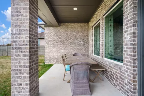 Exterior - 1601 Moss Trail Ct, Argyle, TX 76226 photo 3 of 6