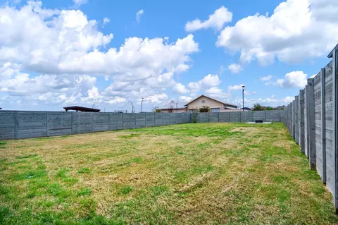 Exterior - 1601 Moss Trail Ct, Argyle, TX 76226 photo 4 of 6