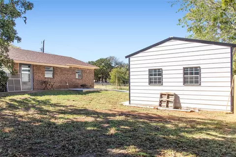 709 E Ham Ave, De Leon, TX 76444 photo 27