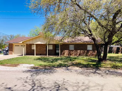 709 E Ham Ave, De Leon, TX 76444 photo 2