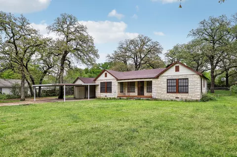 3304 Chippewa Trl, Lake Worth, TX 76135