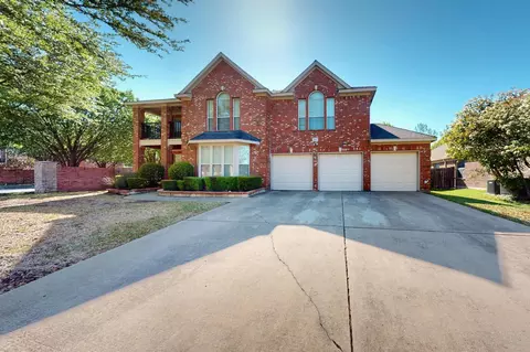 104 Bayonne Dr, Mansfield, TX 76063