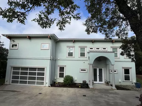 6 Oak Bluff Dr, Cross Roads, TX 76227