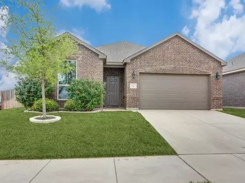 301 Marble Creek Dr, Fort Worth, TX 76131
