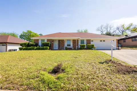 7324 Vanessa Dr, Fort Worth, TX 76112