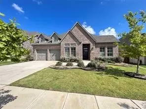 909 Quail Hollow Ave, Denton, TX 76210