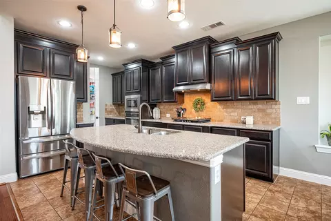 Kitchen - 1525 7th St, Argyle, TX 76226 photo 2 of 4