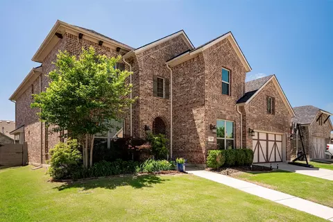 Exterior - 1525 7th St, Argyle, TX 76226 photo 2 of 5