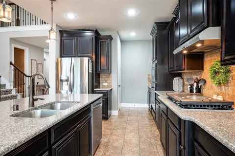 Kitchen - 1525 7th St, Argyle, TX 76226 photo 3 of 4