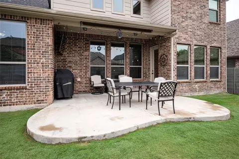 Exterior - 1525 7th St, Argyle, TX 76226 photo 4 of 5
