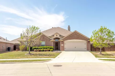 341 Bunny Cir, Saginaw, TX 76179