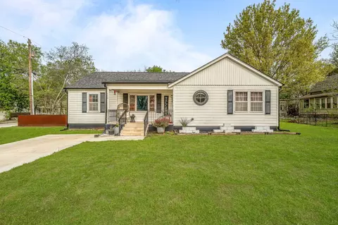 112 W Grubbs St, Hico, TX 76457