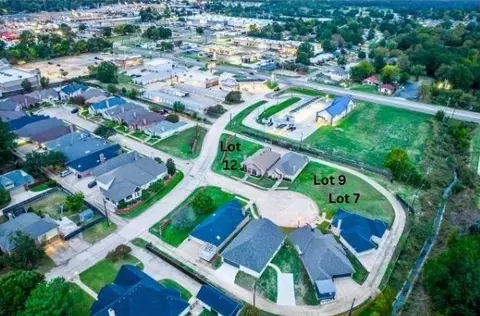 4235 Primrose Ln, Paris, TX 75462