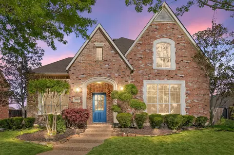 4448 Young Dr, Carrollton, TX 75010