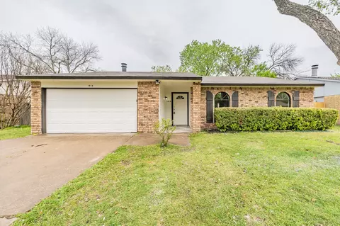 1414 California Trl, Grand Prairie, TX 75052