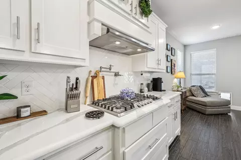Kitchen - 521 Windstream Dr, Aledo, TX 76008 photo 3 of 3