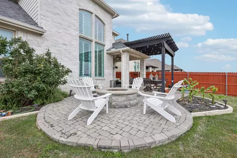 Exterior - 521 Windstream Dr, Aledo, TX 76008 photo 7 of 7