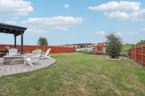 Exterior - 521 Windstream Dr, Aledo, TX 76008 photo 3 of 7