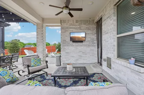 Exterior - 521 Windstream Dr, Aledo, TX 76008 photo 6 of 7