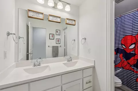 Bath - 521 Windstream Dr, Aledo, TX 76008 photo 4 of 4