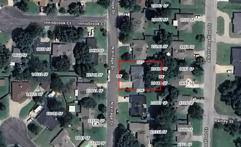 2132 N Village Dr, Bonham, TX 75418
