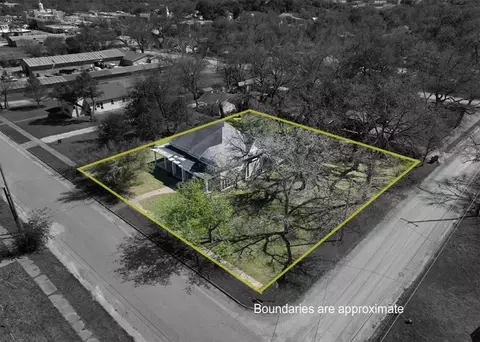 420 W Ross St, Hamilton, TX 76531
