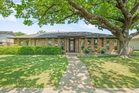 7819 La Verdura Dr, Dallas, TX 75248