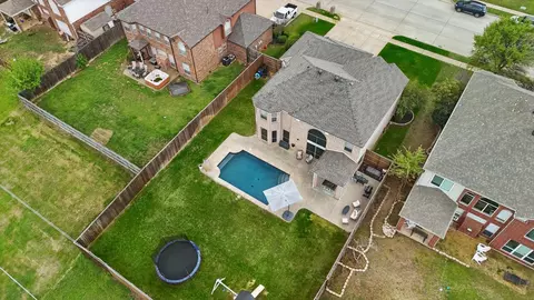 1603 Pine Hills Ln, Corinth, TX 76210