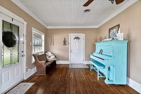 565 Monroe St, Deport, TX 75435 photo 4